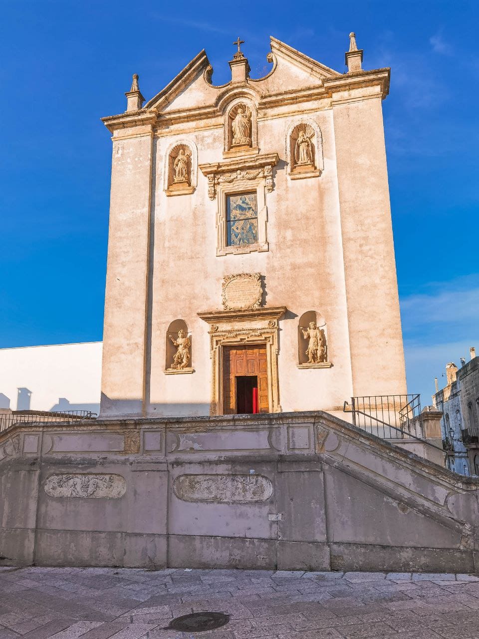 Specchia: cosa vedere, dove mangiare, spiagge, mare e dintorni 4 Chiesa-della-Madonna-dellAssunta-specchia