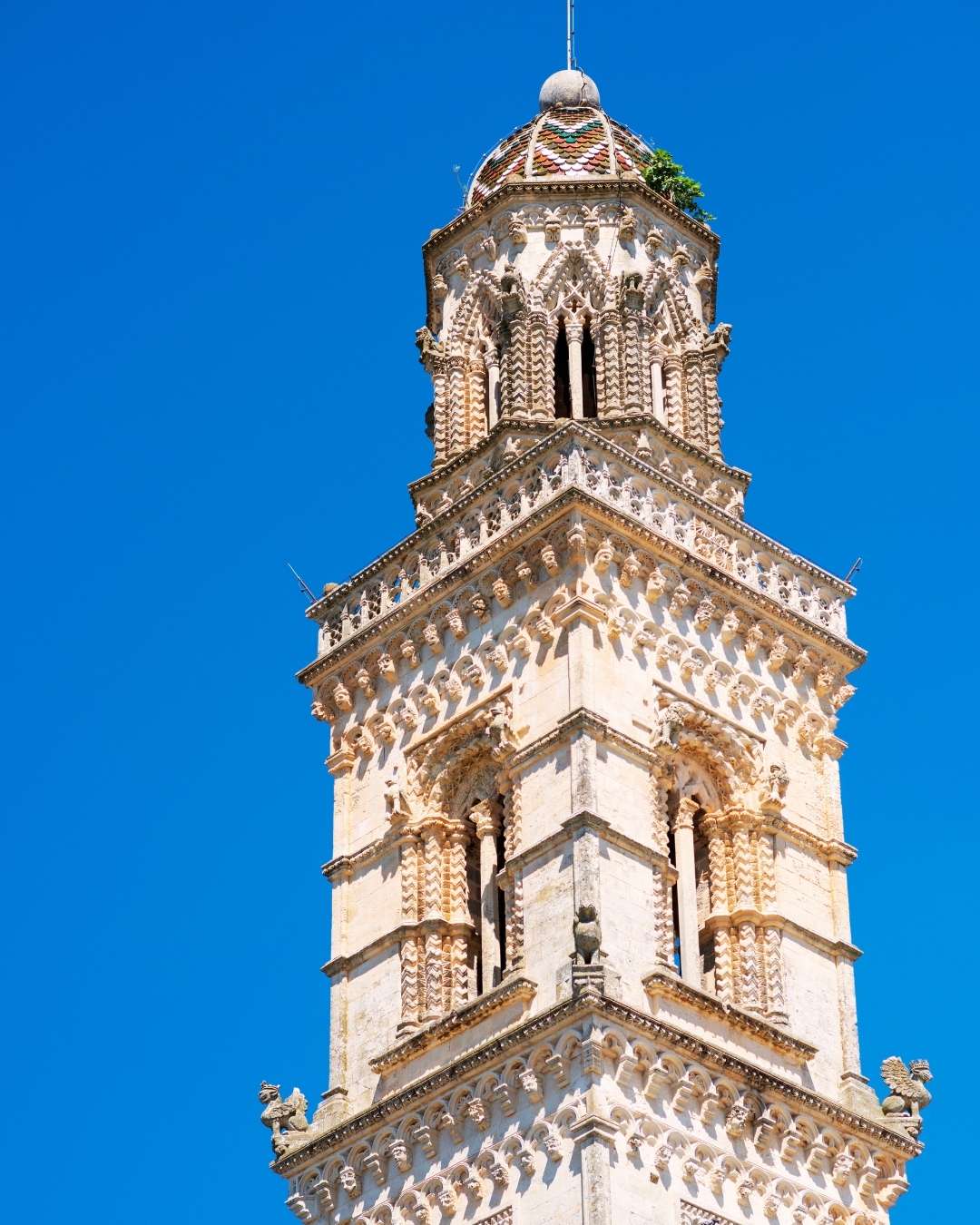 Visitare Soleto: Storia, monumenti e spiagge vicine 12 guglia di raimondello
